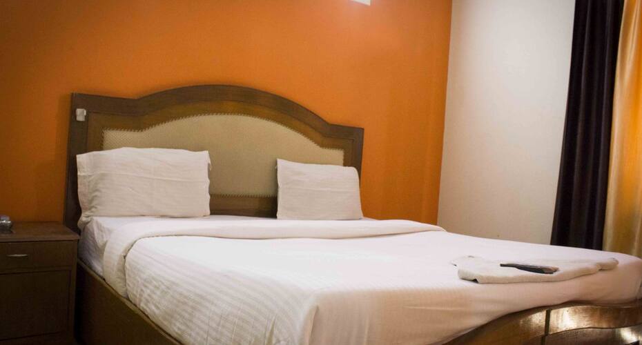 Birdhouse Residency (DLF 3), Gurgaon 1